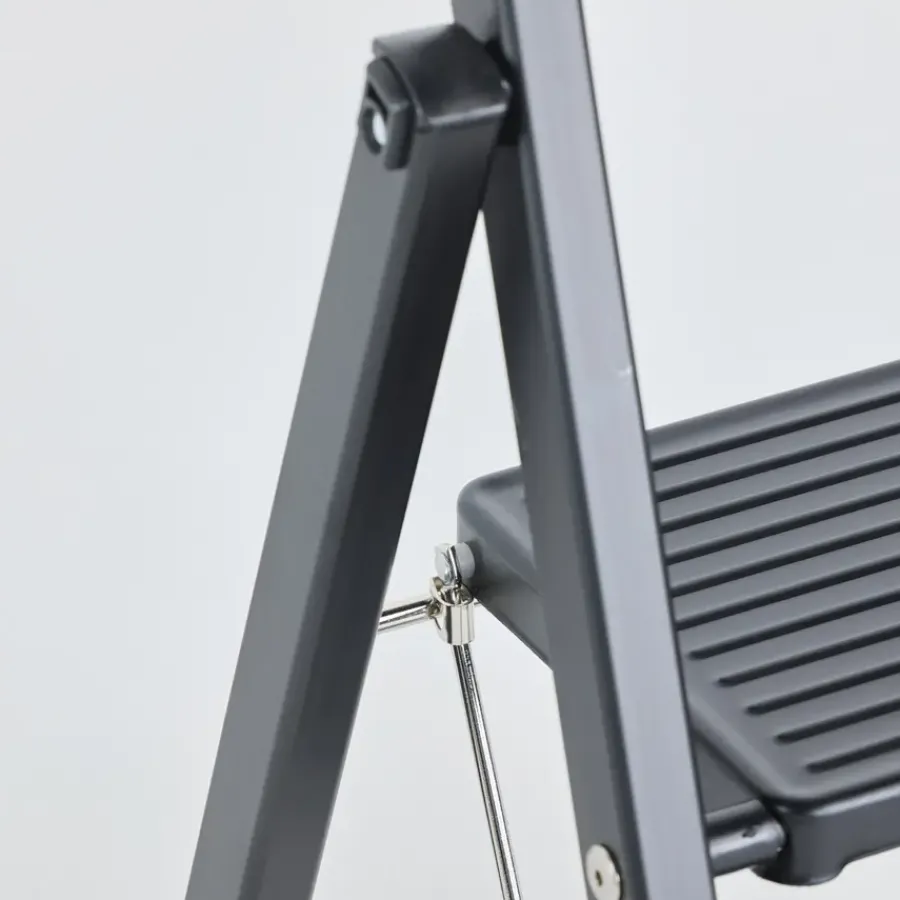 Altrex huishoudtrap Giant 2 treden zwart Outlet