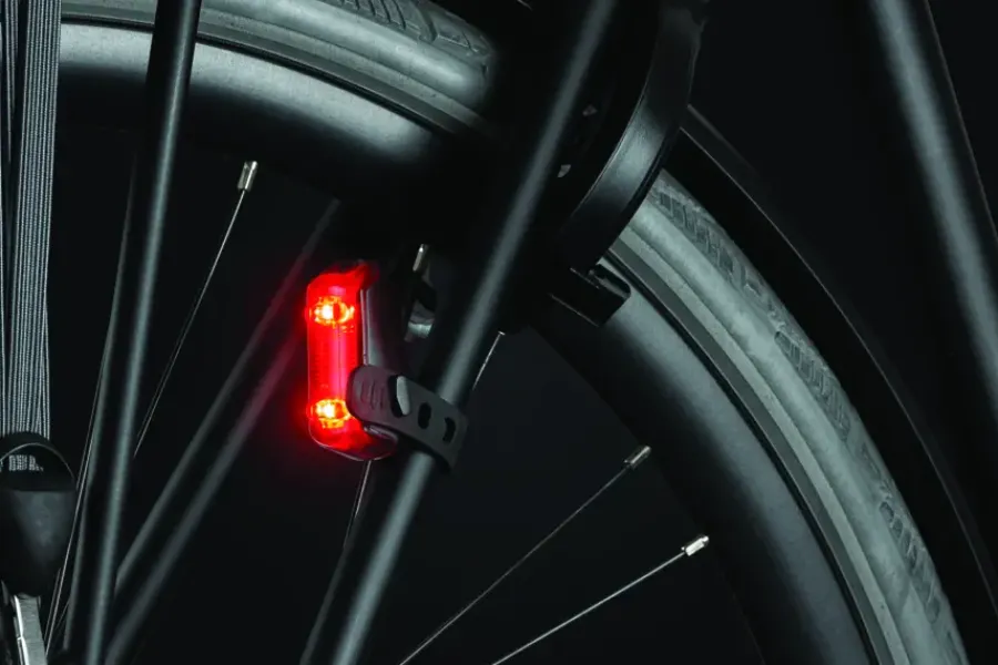AXA achterlicht Greenline LED - usb oplaadbaar Best