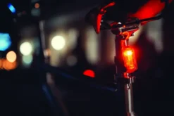 AXA achterlicht Greenline LED - usb oplaadbaar Best