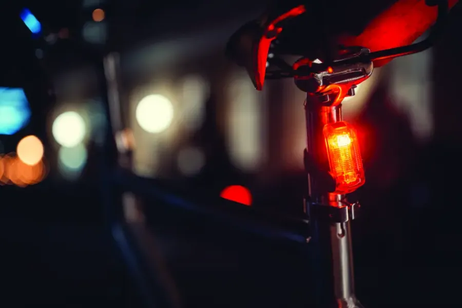AXA achterlicht Greenline LED - usb oplaadbaar Best
