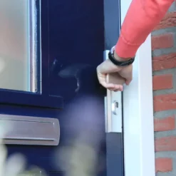 AXA veiligheidsbeslag Edge voordeur aluminium langschild met SKG 3-sterren 92 mm Clearance