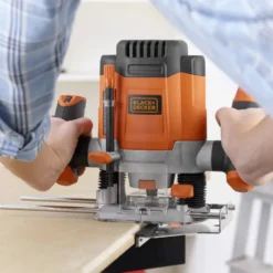 BLACK+DECKER bovenfrees KW1200E-QS New