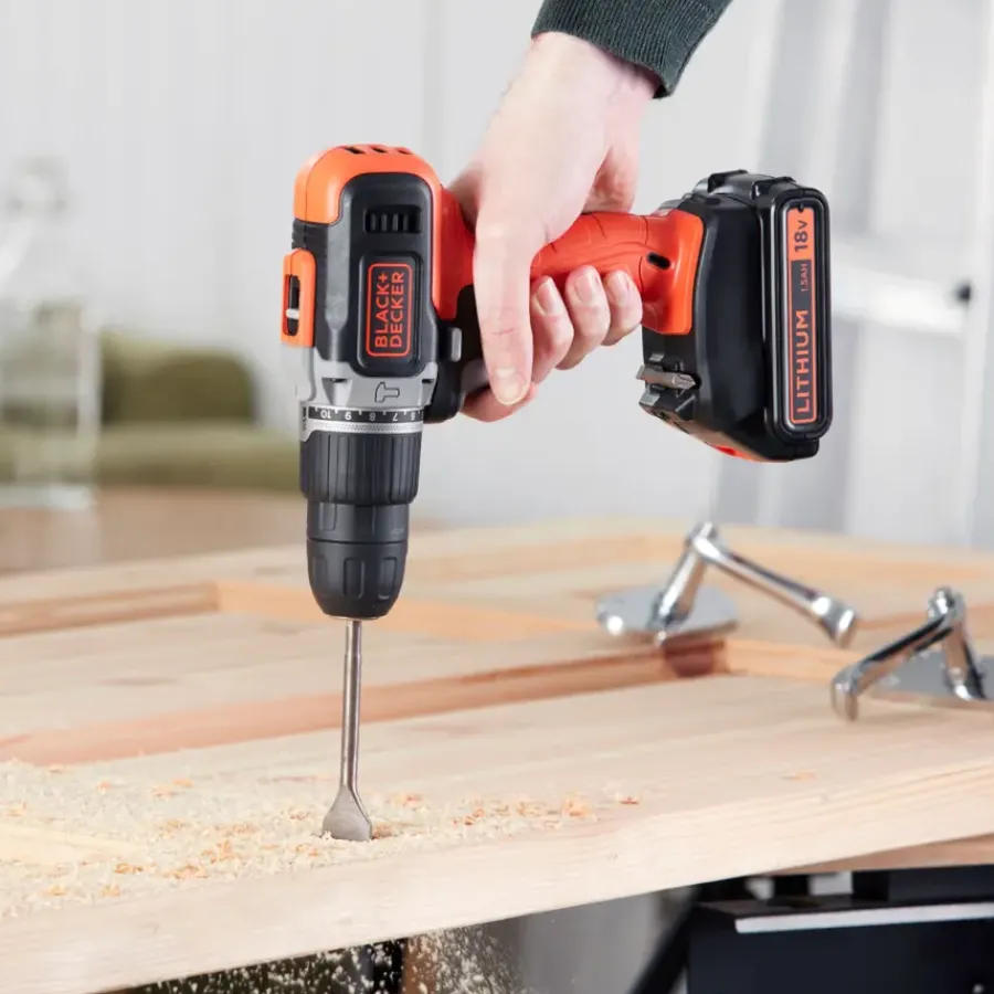 BLACK+DECKER 18V klopboor incl. 1.5Ah accu+lader Clearance