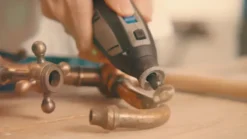 Dremel multitool op accu 12V 2,0Ah 8240JF met 45 accessoires Discount