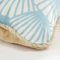 Kussen licht blauw - l55xb35xh10cm