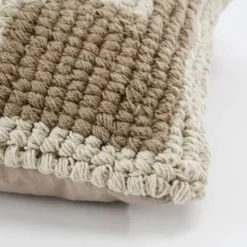 Sierkussen graphic beige - l45xb45xh10cm