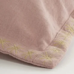 Sierkussen licht roze - l61xb41xh10cm