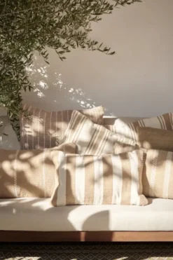 Sierkussen streep beige - l55xb35xh10cm