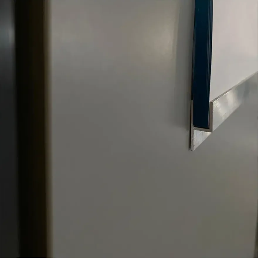Stoelprofiel mat aluminium 26x8x1x2000 mm